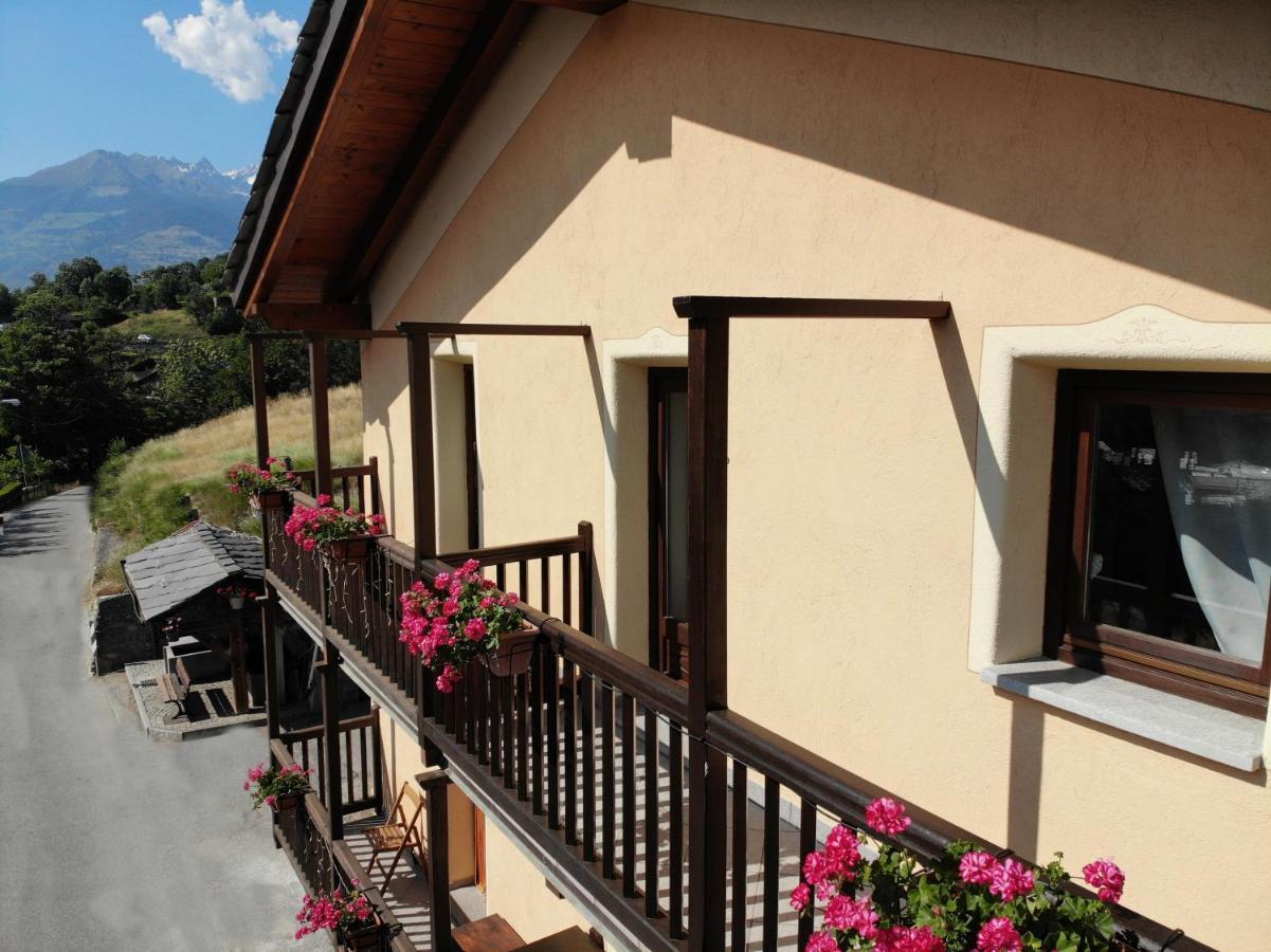 Apartmán Grenier Du Coeur Aosta Exteriér fotografie